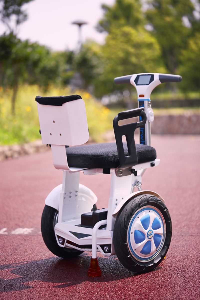 Airwheel A6T wheelchair with handlebar(8).