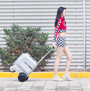 Airwheel SE3 electric luggage