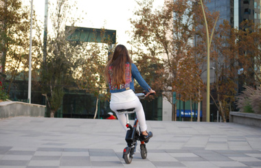 Airwheel E6 E6 Folding Smart E Bike in Chile.